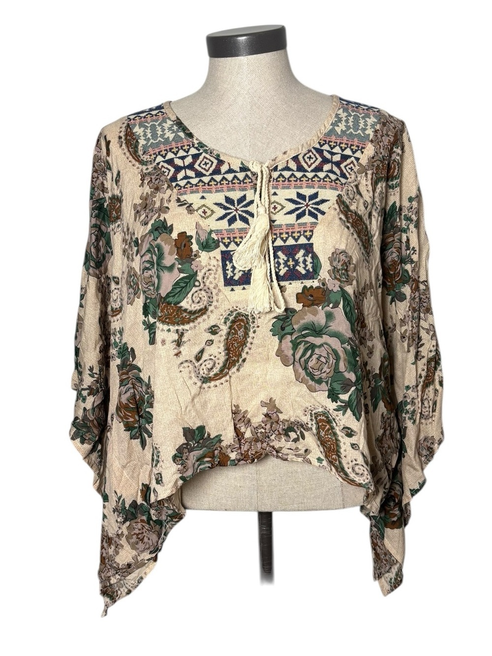 Julia Boutique Boho Floral Poncho Like Top Tassel Tie Embroidered Large
